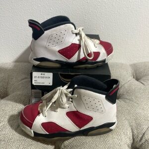 Jordan retro 12 carmine size 8c